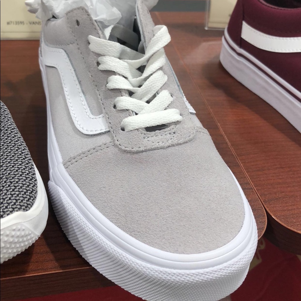 Gray/white Old Skool Classic Vans